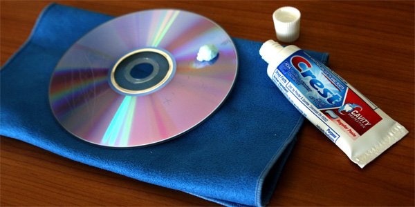 fix scratched blu-ray discs using toothpaste